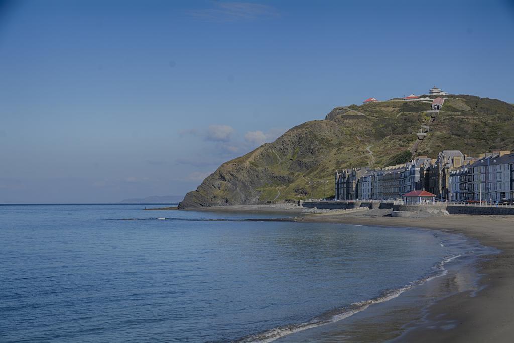 Awel Mor Holiday Apartment Aberystwyth Exterior photo
